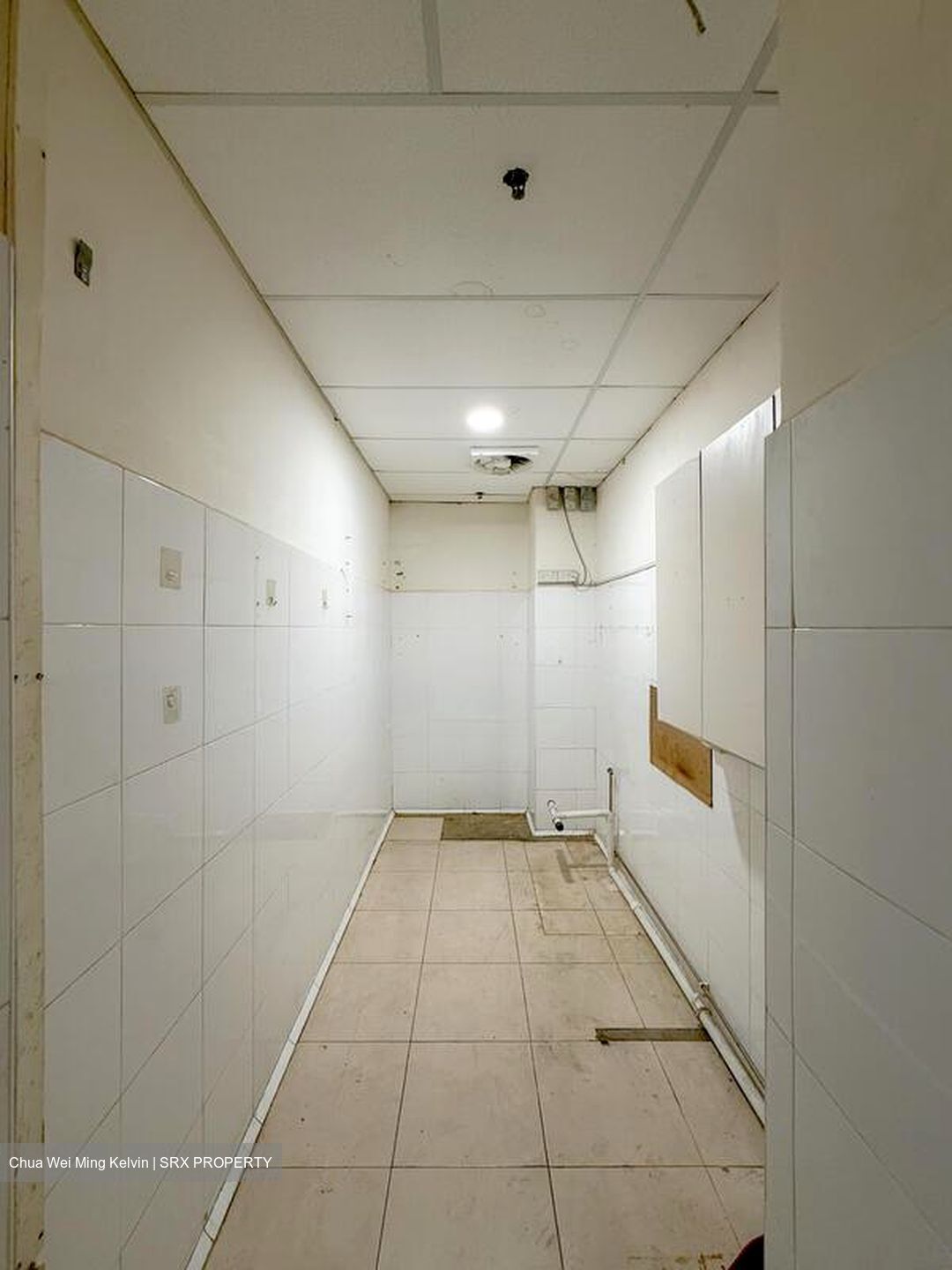 Multi Storey Car Park (D12), Shop House #521833991
